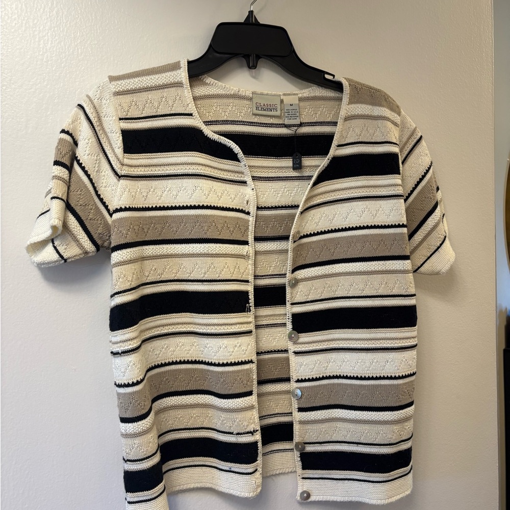 Classic Elements Black and Cream Knit Top